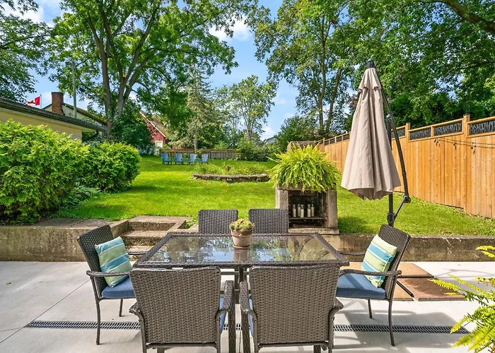 Queenston Cottage