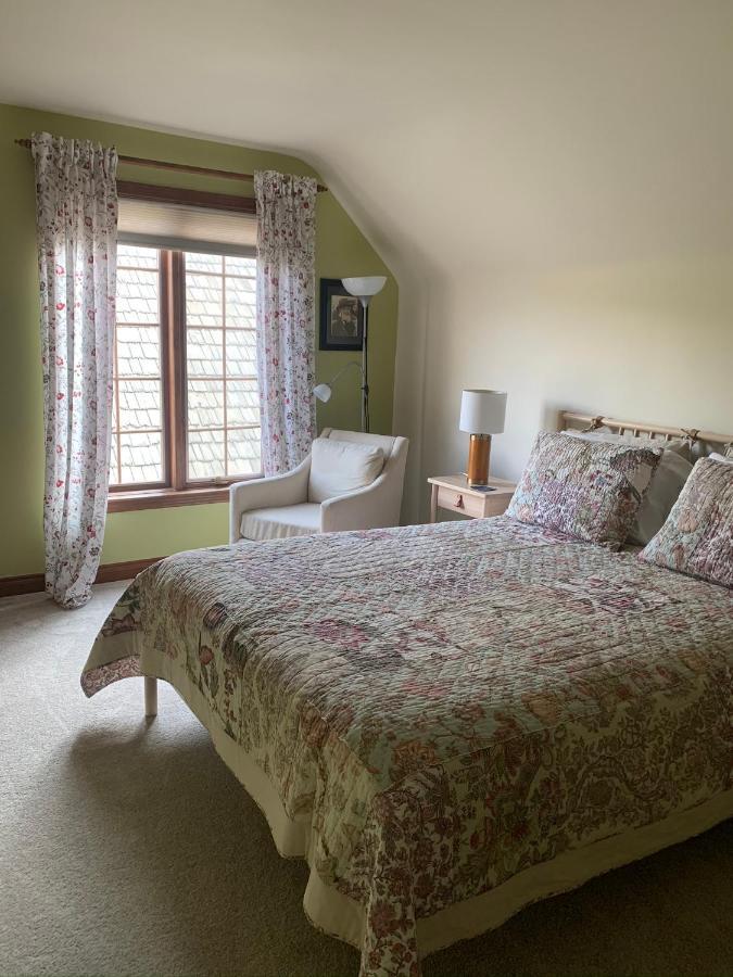 Bed & Breakfast Cedar Gables