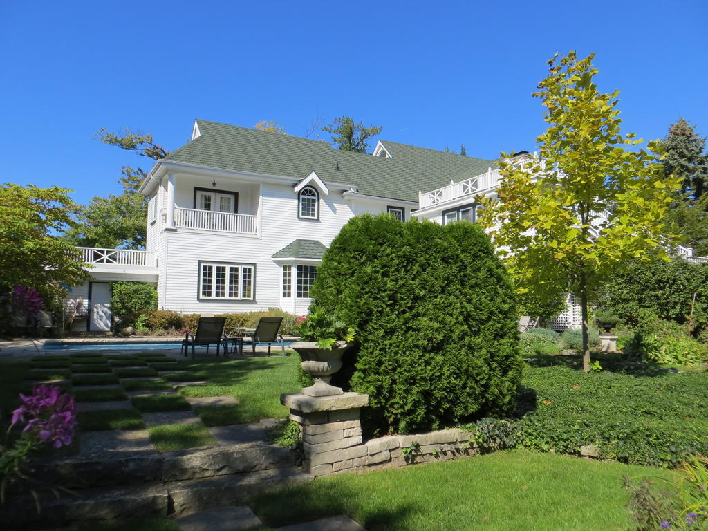 Bed & Breakfast Lakewinds Country Manor