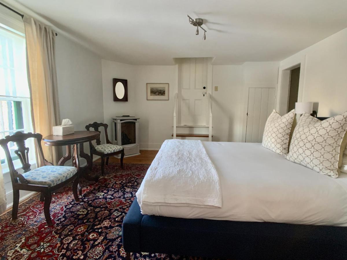 Woodbourne Bed & Breakfast