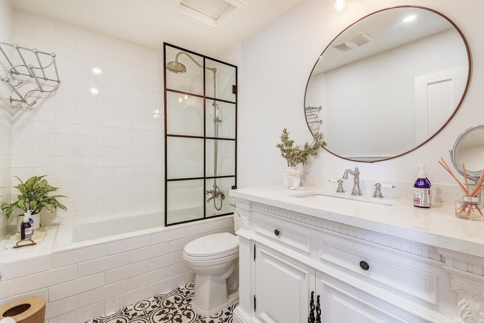 Beautiful Historic Luxury Getaway * Niagara-on-the-Lake