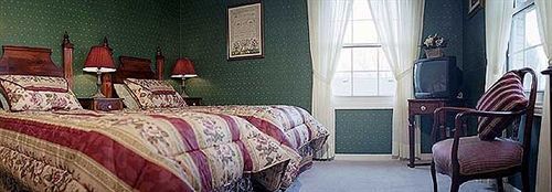 Abacot Hall Bed & Breakfast Niagara-on-the-Lake