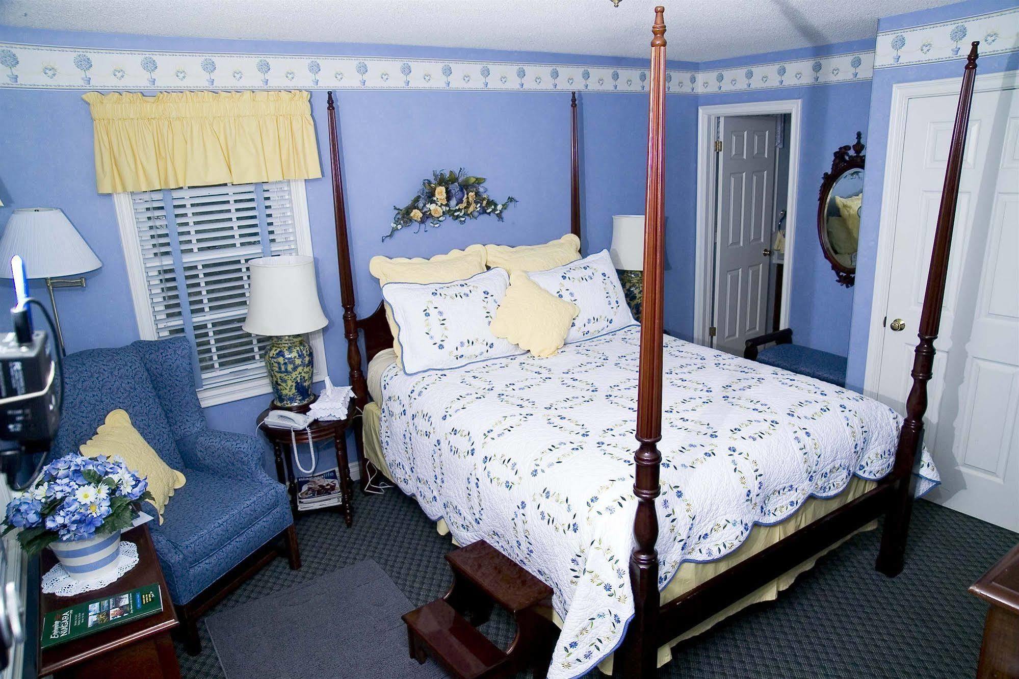 Weatherpine Inn Niagara-on-the-Lake