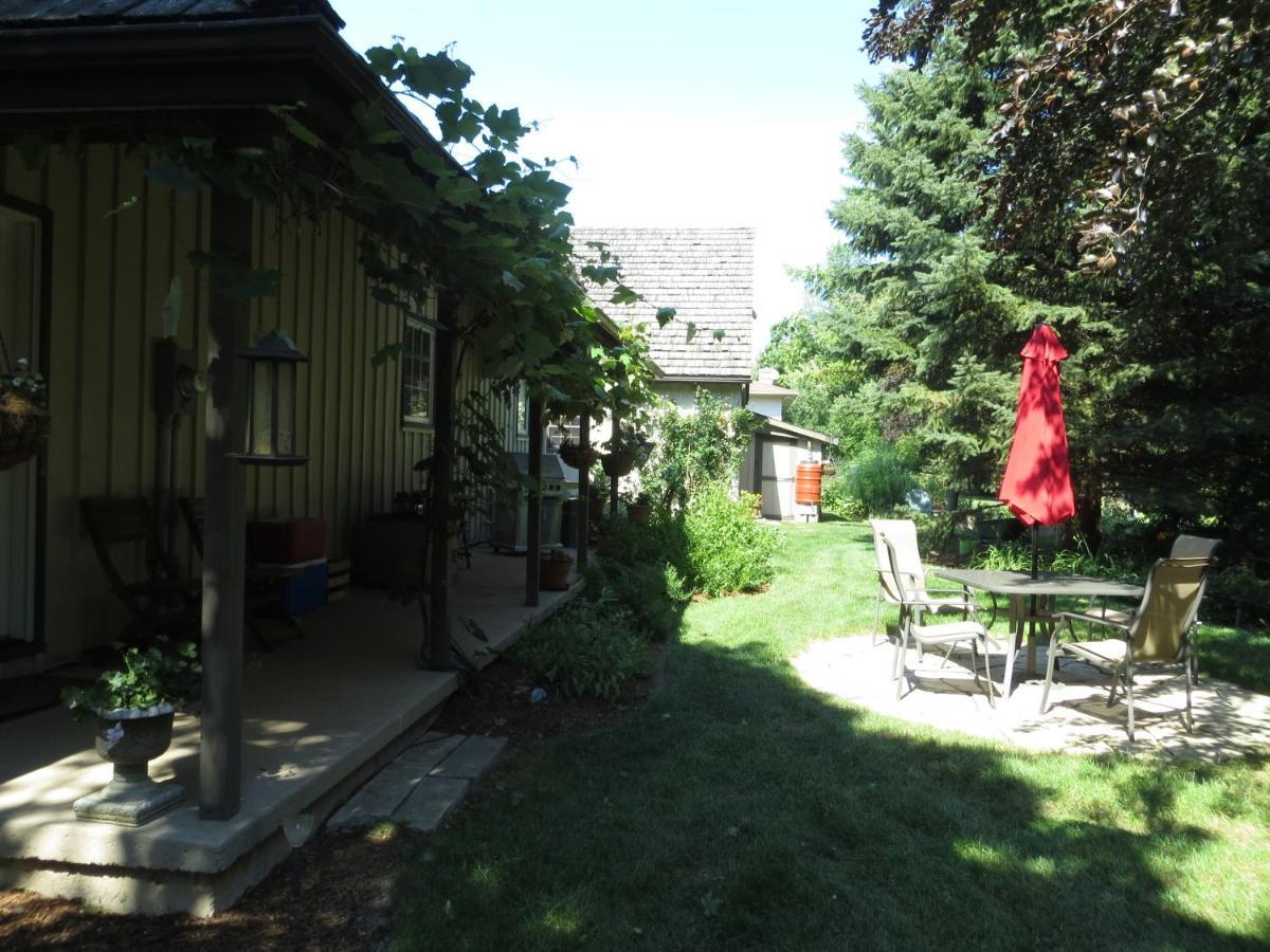 Bed & Breakfast Cedar Gables 3*