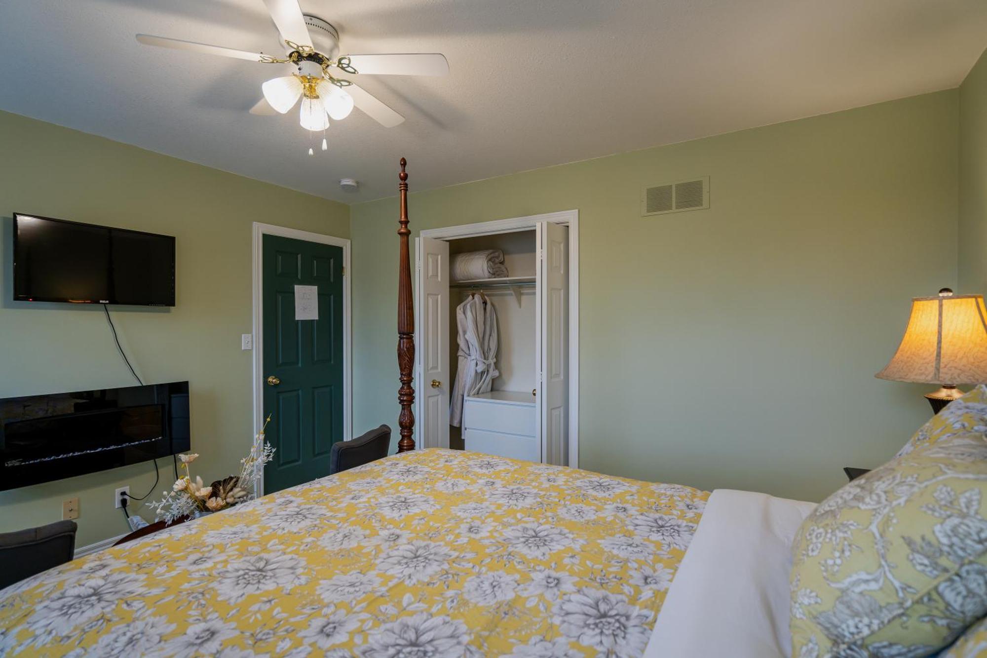 Old Town Country Landing 3* Niagara-on-the-Lake