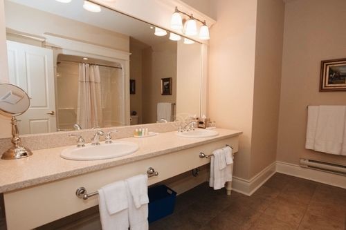Riverbend & Vineyard Hotel Niagara-on-the-Lake